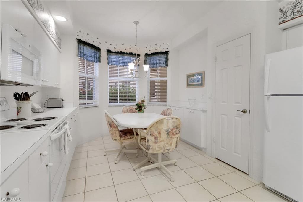 9610 Village View BLVD # 102, BONITA SPRINGS FL 34135-11