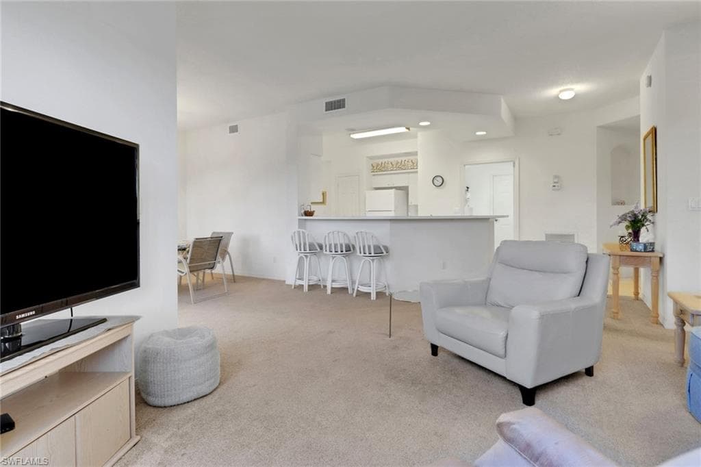 9610 Village View BLVD # 102, BONITA SPRINGS FL 34135-6