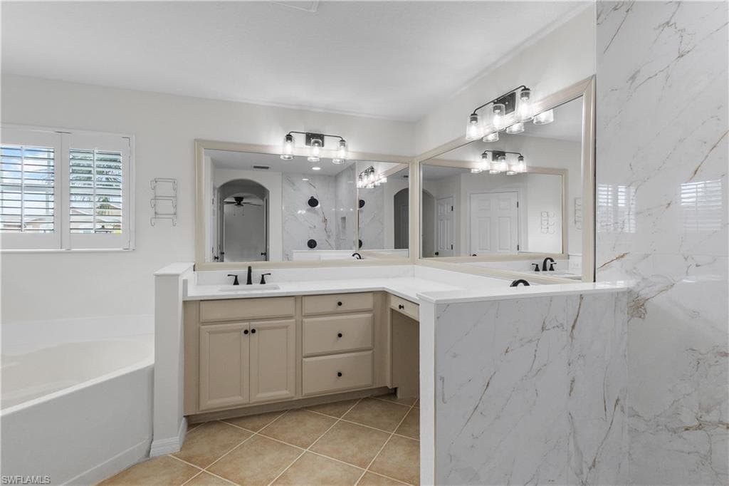 11519 Gainsborough WAY, LEHIGH ACRES FL 33971-6