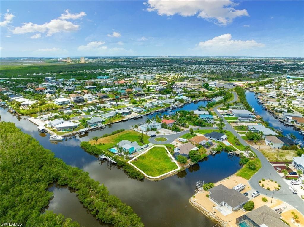 11485 Rebecca CIR, FORT MYERS BEACH FL 33931-2