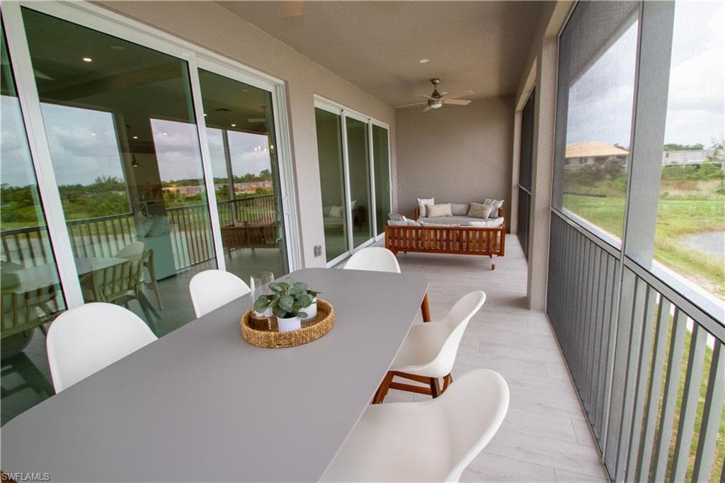 251 Indies DR E # 202, NAPLES FL 34114-37