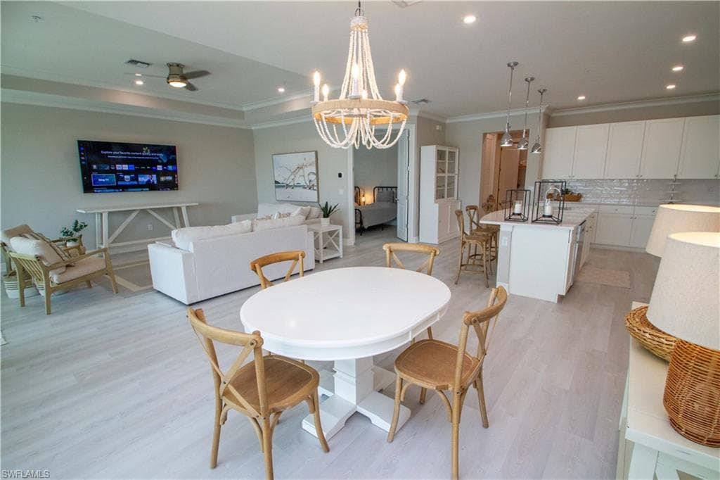 251 Indies DR E # 202, NAPLES FL 34114-13
