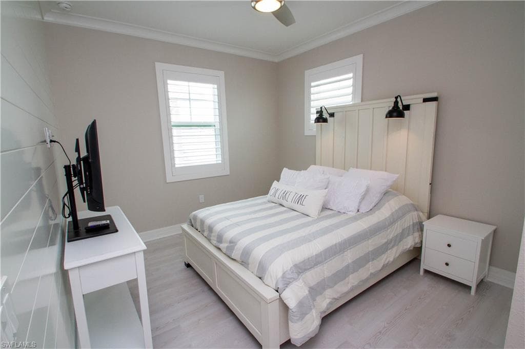251 Indies DR E # 202, NAPLES FL 34114-14