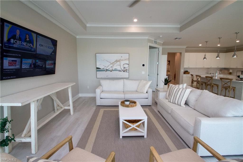 251 Indies DR E # 202, NAPLES FL 34114-18