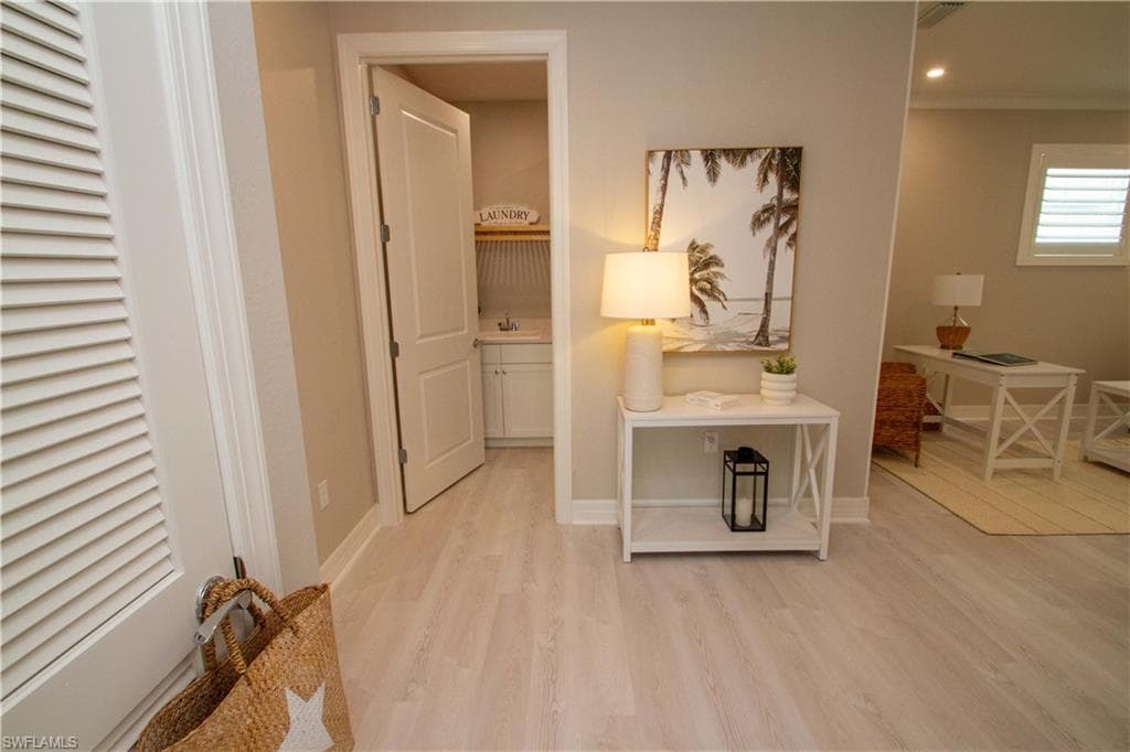 251 Indies DR E # 202, NAPLES FL 34114-24