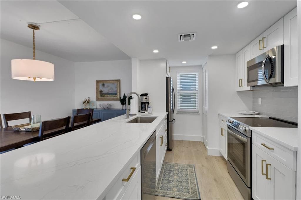 1155 Sandpiper ST # A5, NAPLES FL 34102-4