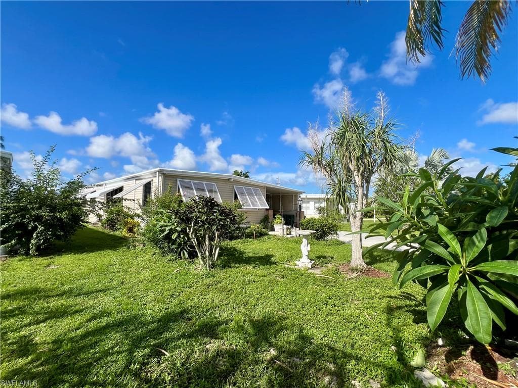 13 Cannes DR, NAPLES FL 34112-37