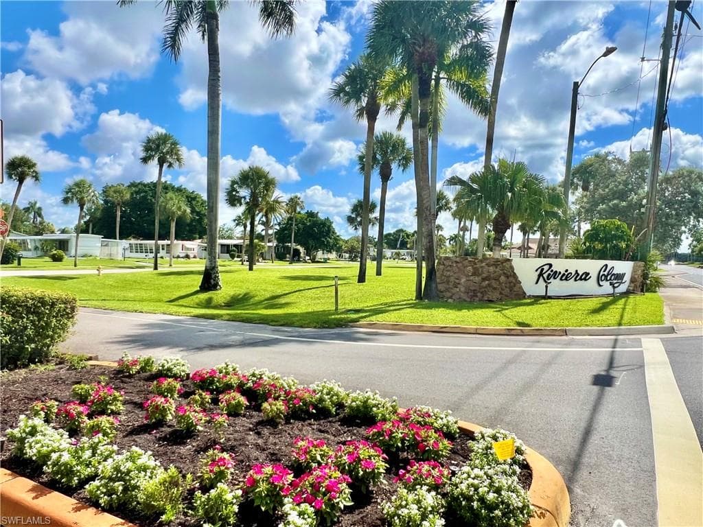 13 Cannes DR, NAPLES FL 34112-49