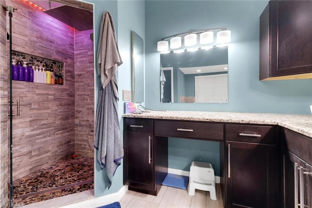 9414 Pineapple RD, FORT MYERS FL 33967-15