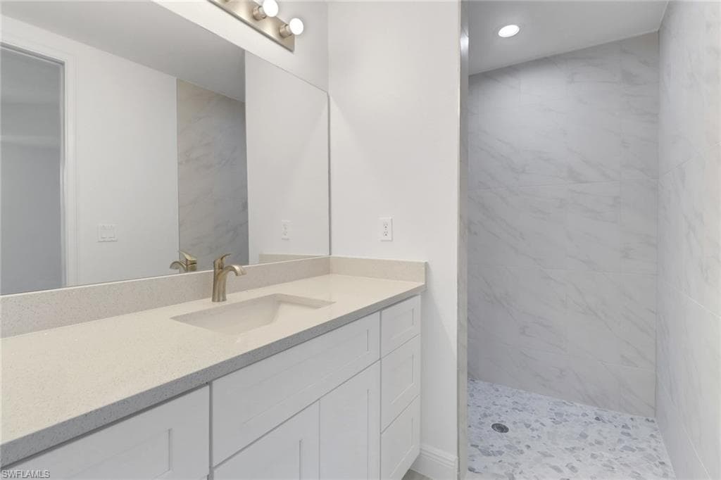 1802 Samantha Gayle WAY 105-6