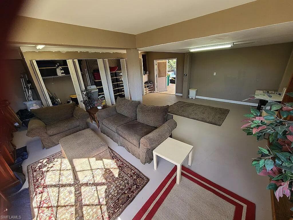 1800 Woodbine CT-46