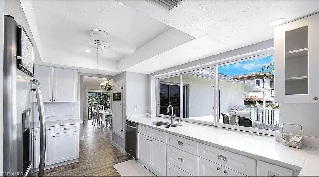 1800 Woodbine CT-6