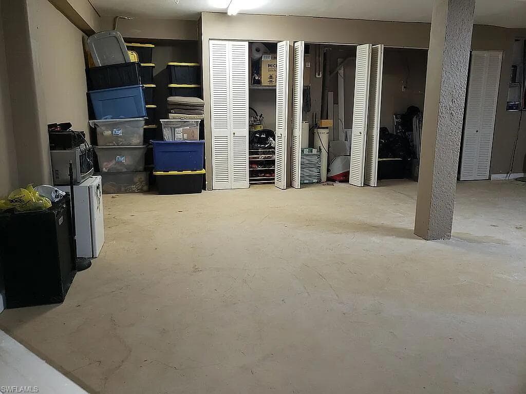 1800 Woodbine CT-35