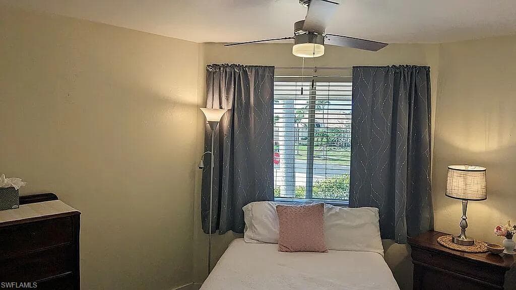 1800 Woodbine CT-27
