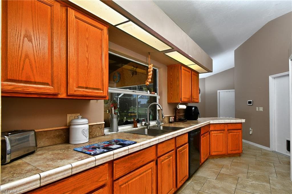 622 Weston RD, LEHIGH ACRES FL 33936-12