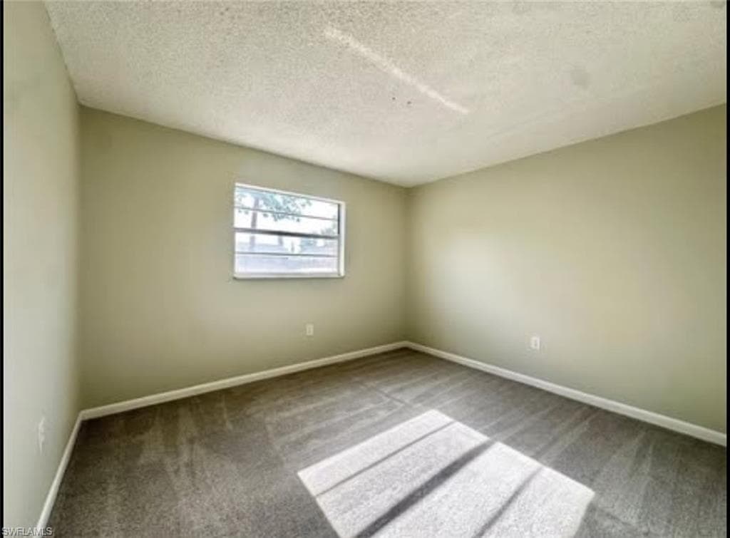 3325 Airport RD N # D3, NAPLES FL 34105-2