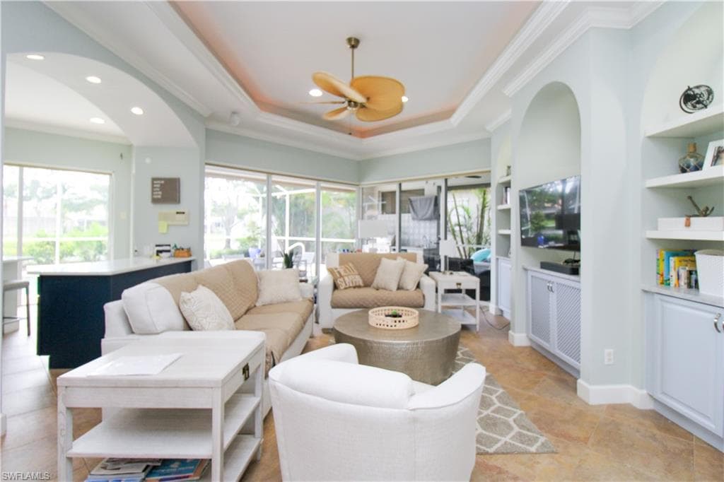 372 Mallory CT, NAPLES FL 34110-1