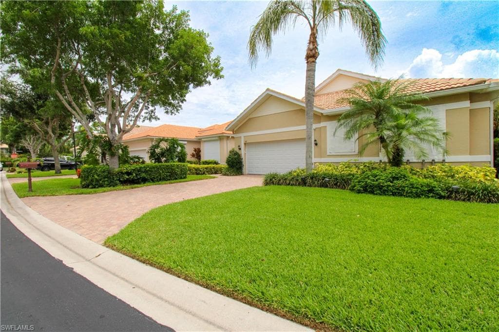 372 Mallory CT, NAPLES FL 34110-45