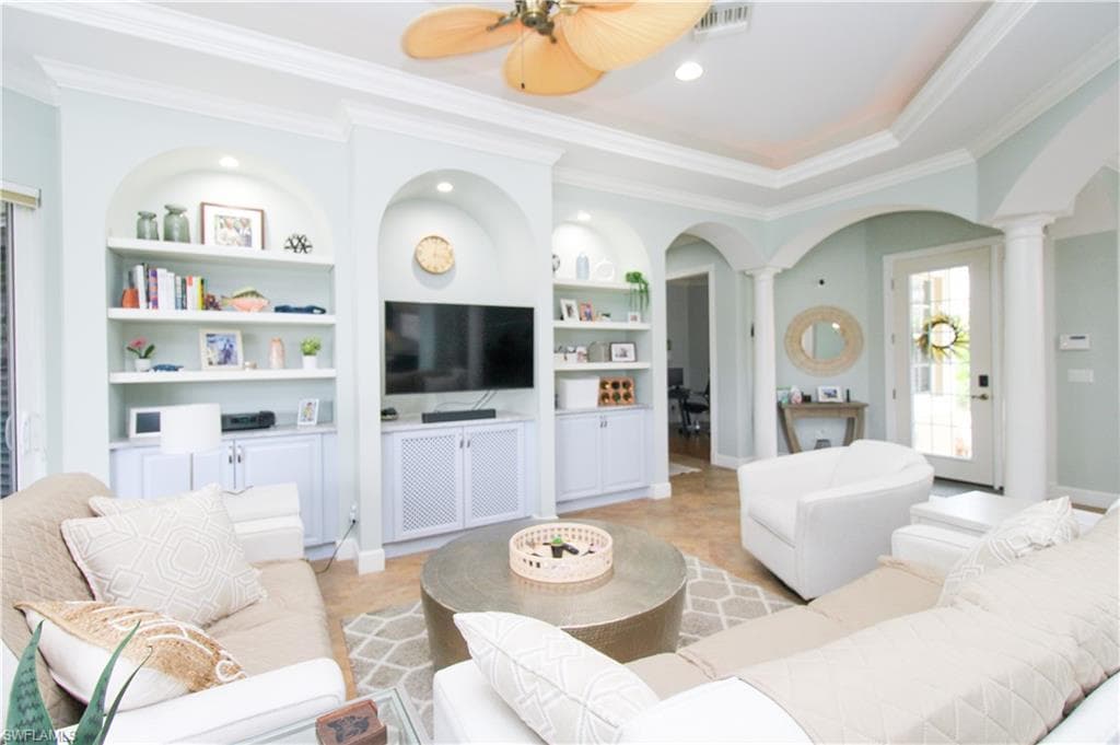 372 Mallory CT, NAPLES FL 34110-4