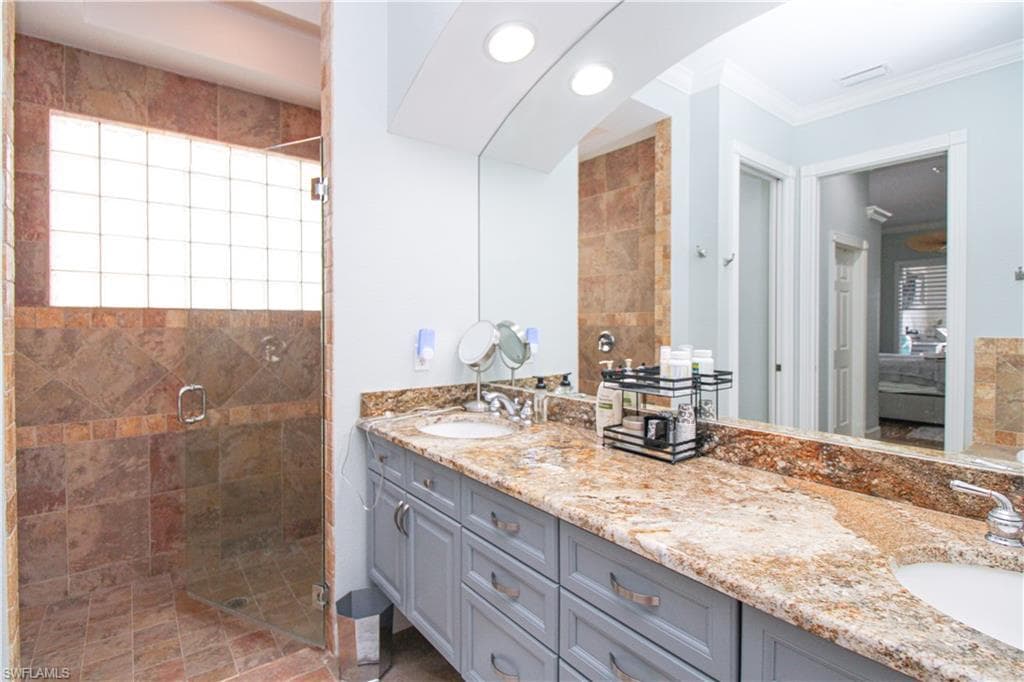 372 Mallory CT, NAPLES FL 34110-18