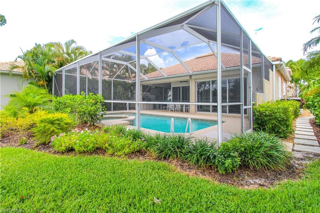 372 Mallory CT, NAPLES FL 34110-39