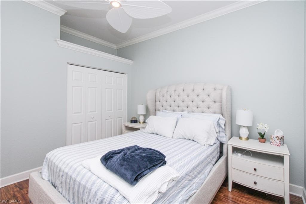 372 Mallory CT, NAPLES FL 34110-28