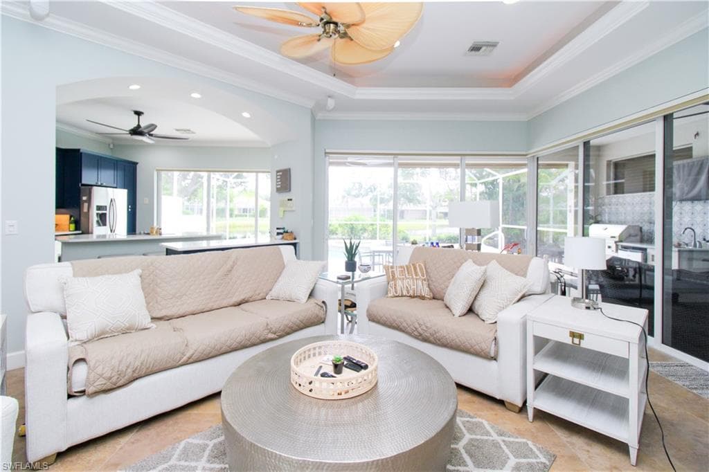 372 Mallory CT, NAPLES FL 34110-3