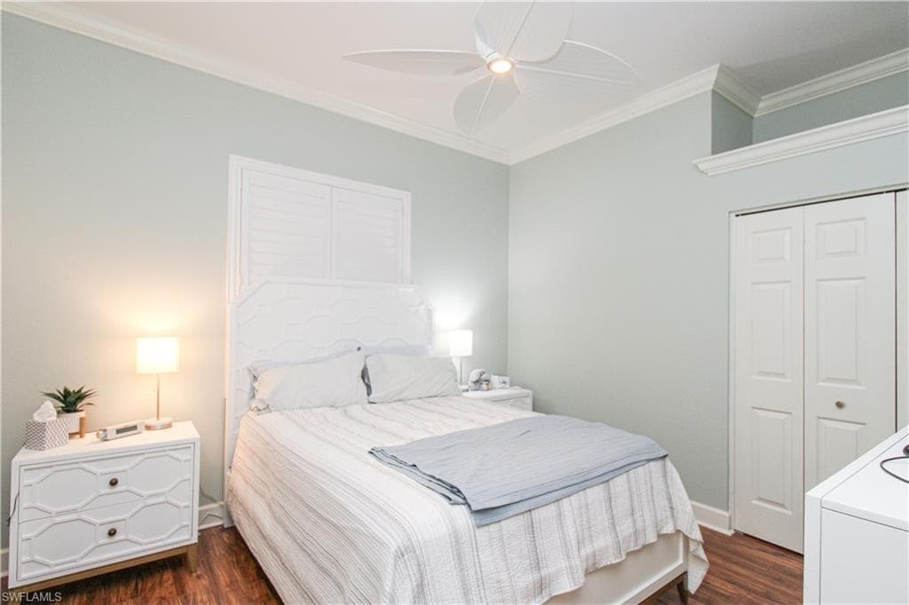 372 Mallory CT, NAPLES FL 34110-24