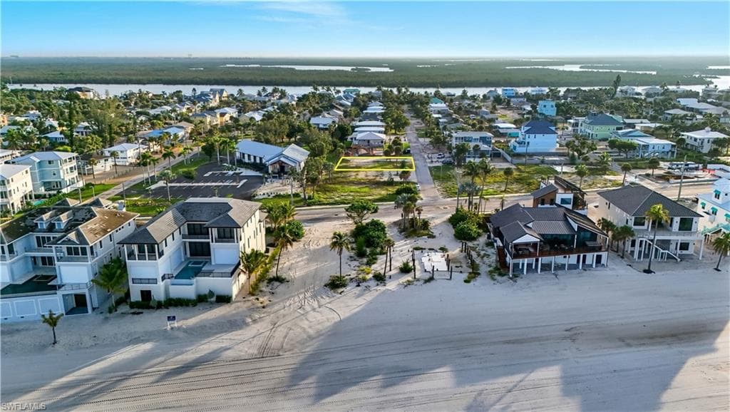 111 Bay Mar DR, FORT MYERS BEACH FL 33931-9