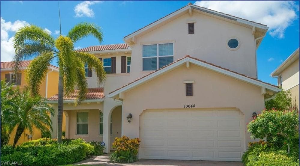 13644 Manchester LN, NAPLES FL 34109-1