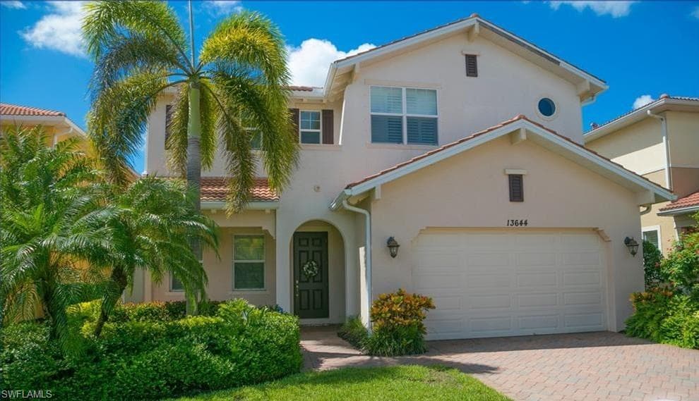 13644 Manchester LN, NAPLES FL 34109-2