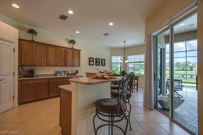6101 Dogleg DR-9