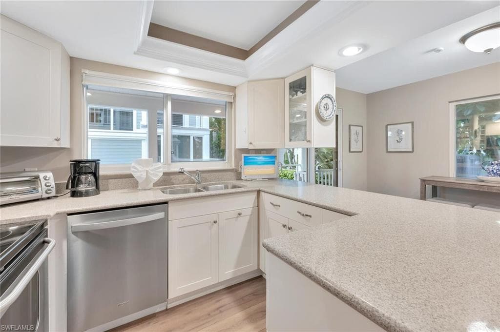 180 6th AVE S # 3, NAPLES FL 34102-12