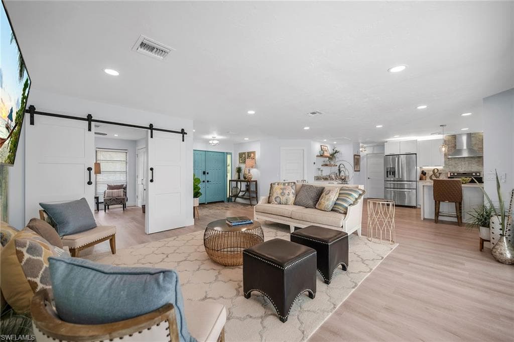 143 Saint Andrews BLVD, NAPLES FL 34113-9