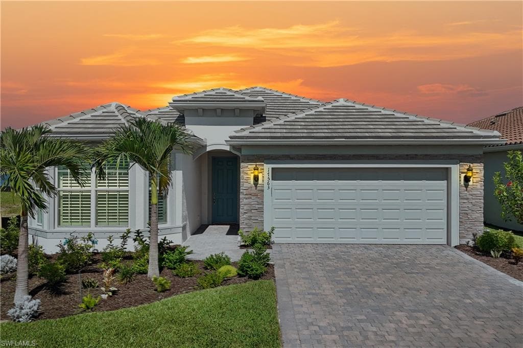 17563 Winding Oak LN, NORTH FORT MYERS FL 33917-2
