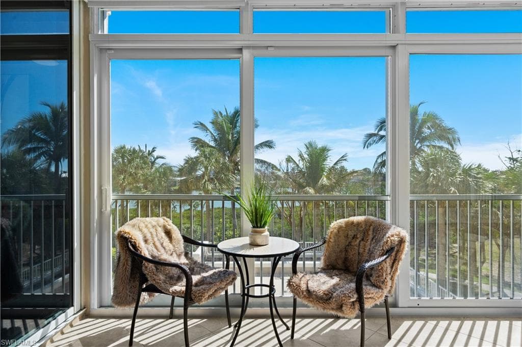 4192 Bay Beach LN # 836, FORT MYERS BEACH FL 33931-17