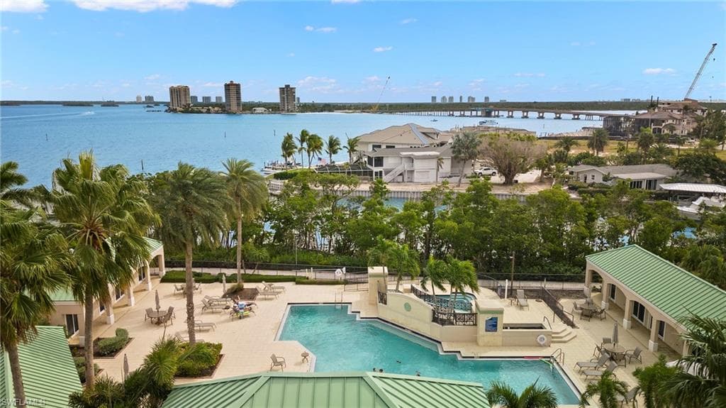 4137 Bay Beach LN # 585, FORT MYERS BEACH FL 33931-36