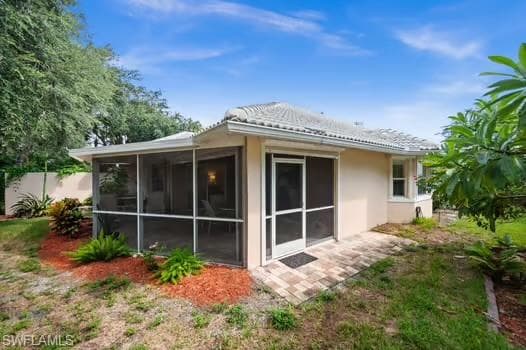 4878 EUROPA DR, NAPLES FL 34105-15
