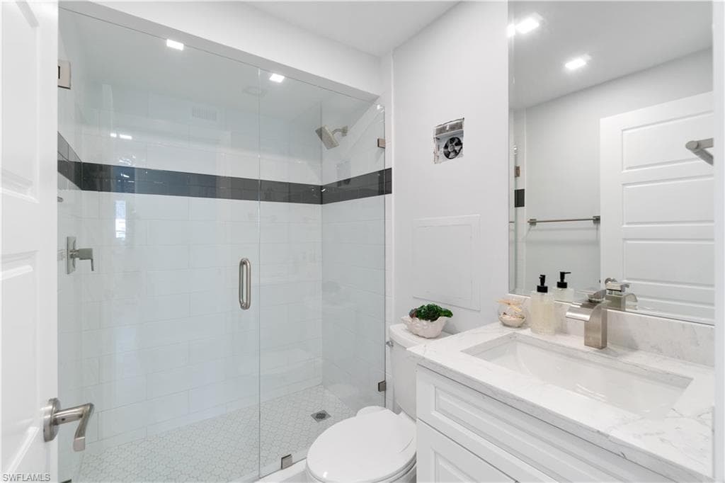 25870 Hickory BLVD # 107, BONITA SPRINGS FL 34134-25