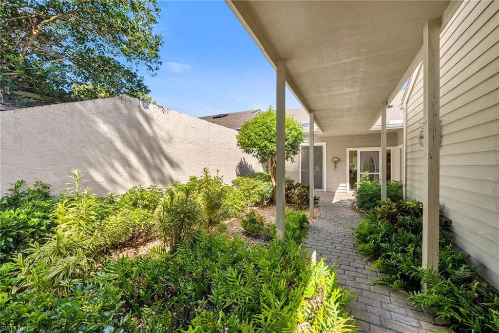 415 Edgemere WAY N # 2, NAPLES FL 34105-18