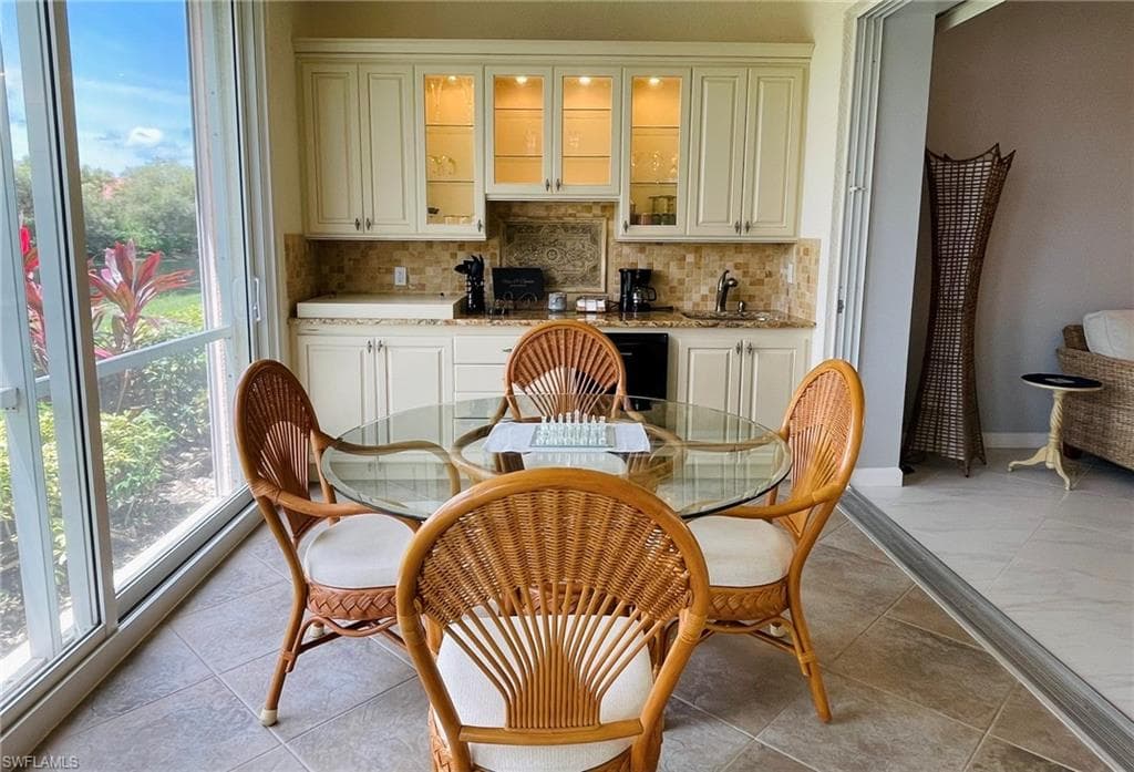 6660 Beach Resort DR # 1013, NAPLES FL 34114-5