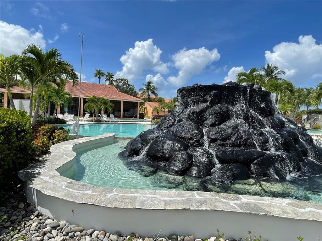 6660 Beach Resort DR # 1013, NAPLES FL 34114-2