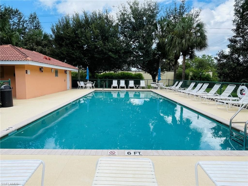 6660 Beach Resort DR # 1013, NAPLES FL 34114-35