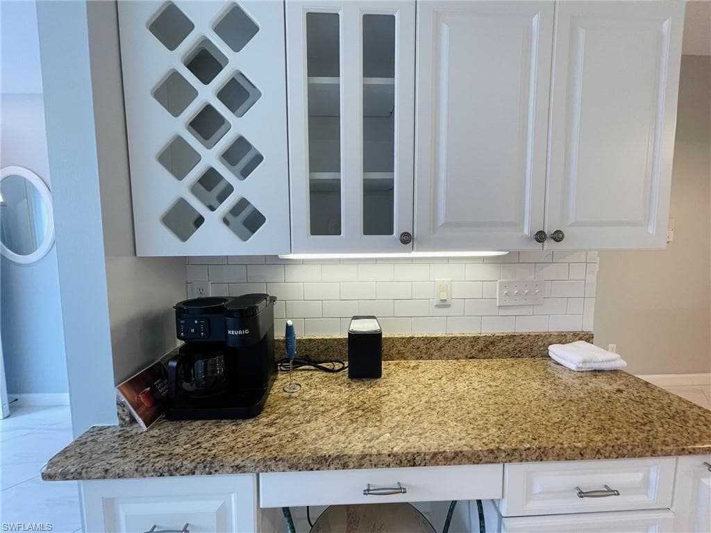 6660 Beach Resort DR # 1013, NAPLES FL 34114-24