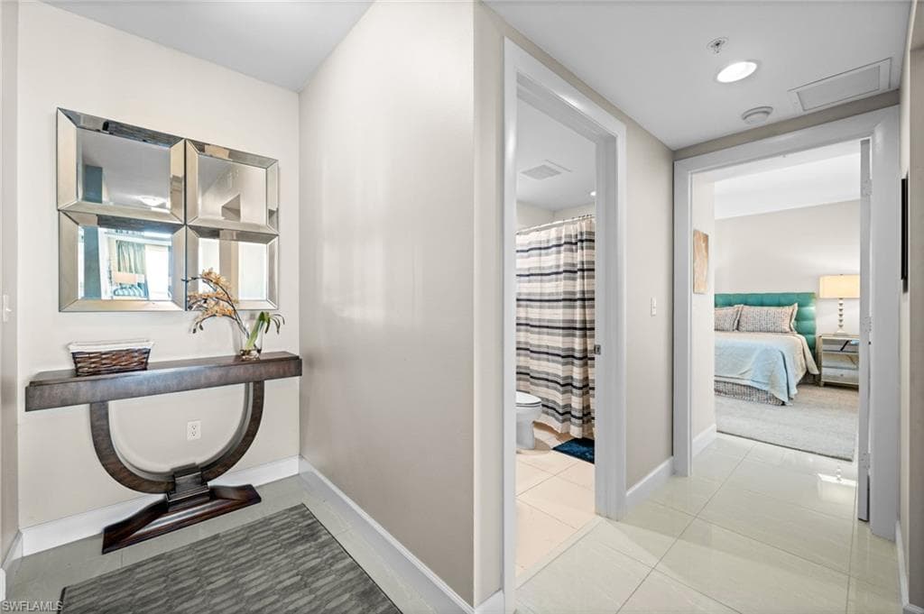 3000 Oasis Grand BLVD 2402-23