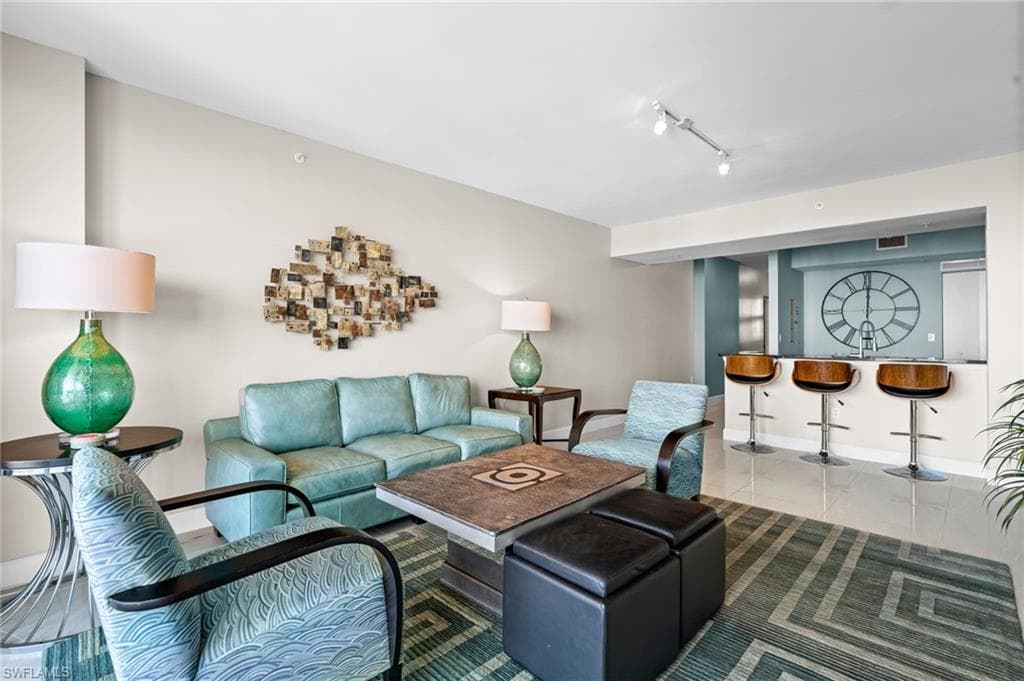 3000 Oasis Grand BLVD 2402-2