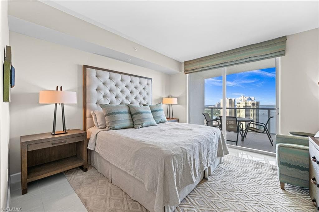 3000 Oasis Grand BLVD 2402-16