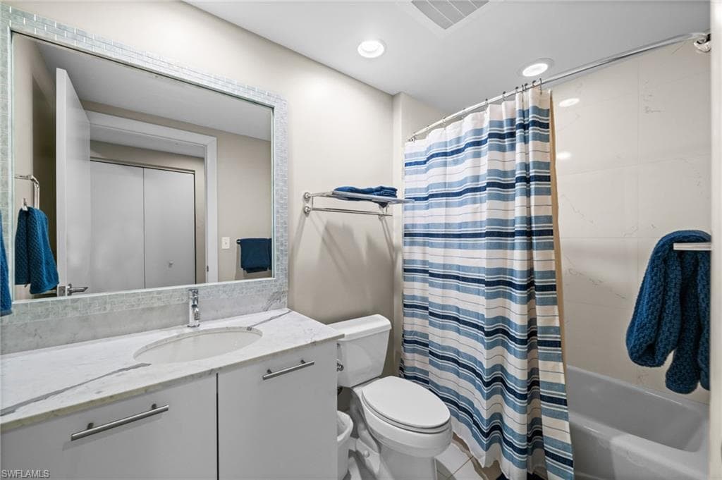 3000 Oasis Grand BLVD 2402-22