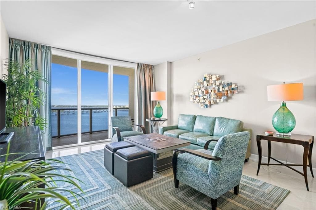 3000 Oasis Grand BLVD 2402-3