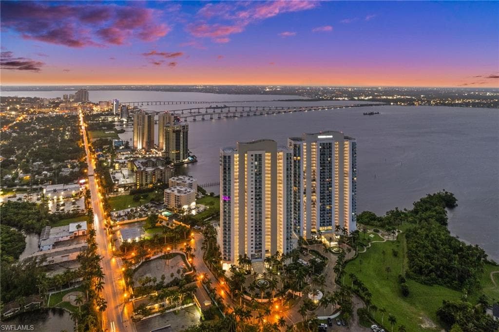 3000 Oasis Grand BLVD 2402-9